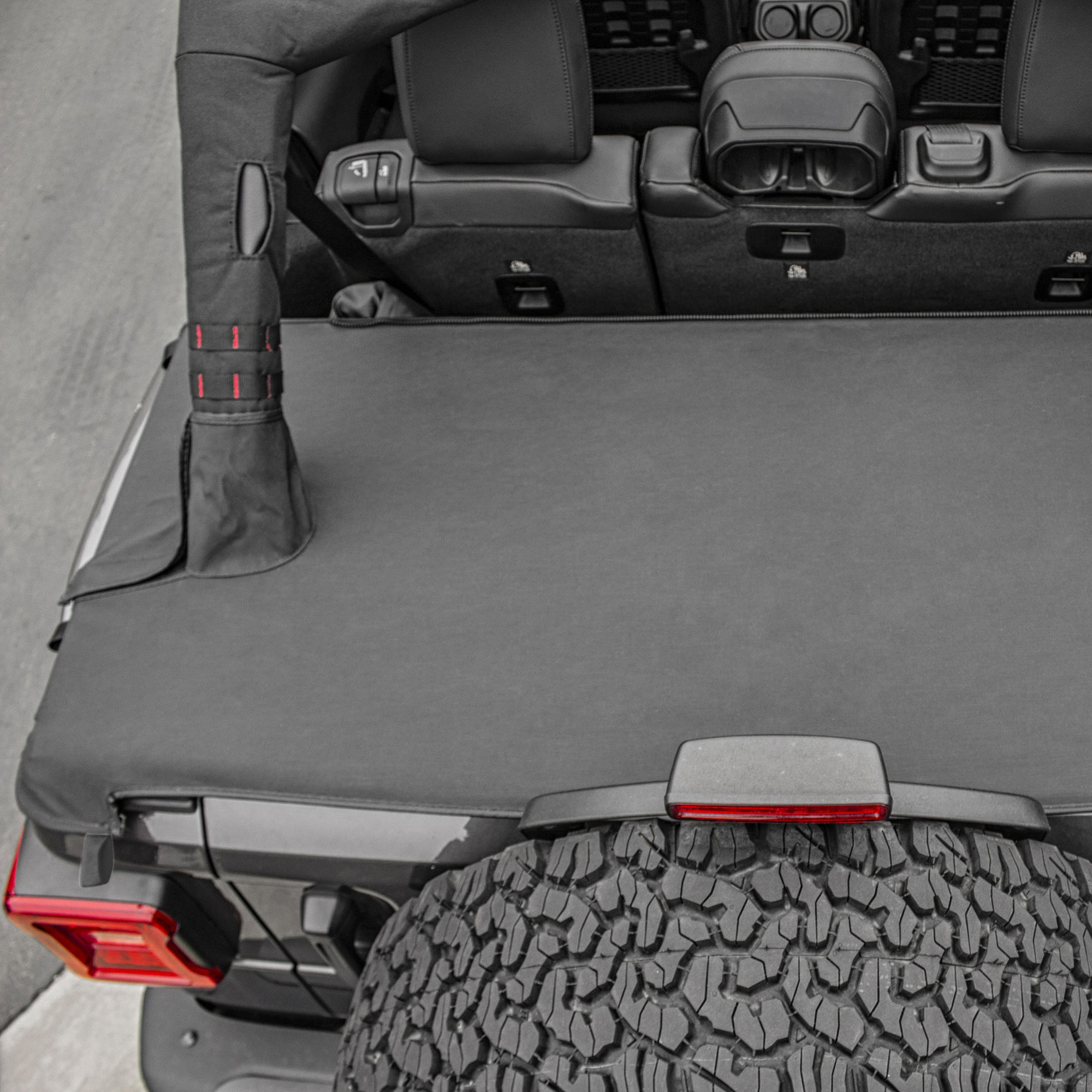 Smittybilt SB771335 Tonneau Cover for 18-23 Jeep Wrangler JL